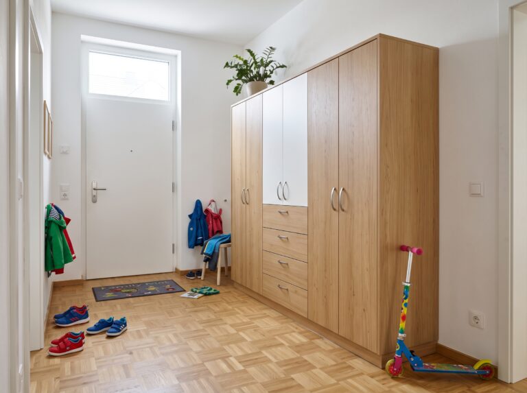 Garderobenschrank Flur
